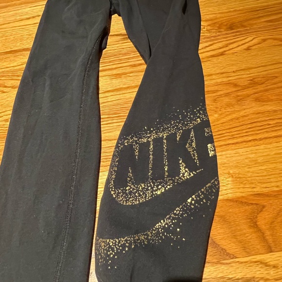 LEGGINGS - Picture 2 of 3